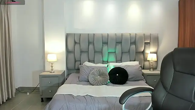 Snapshot of sarita_evanss chatting on 26, 10, 2025 sarita evanss online show from 26, 10, 2025