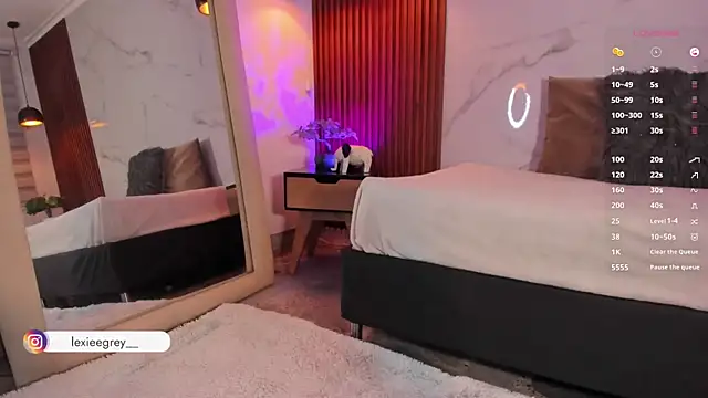 lexiee grey  online show from 14, 1, 2025