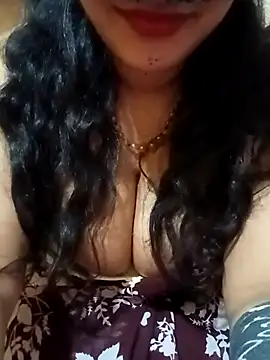 Snapshot of MONA_DARLING31 chatting on 24, 2, 2025 MONA DARLING31 online show from 24, 2, 2025