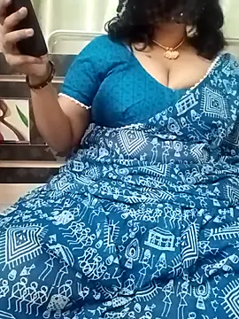 Snapshot of MONA_DARLING31 chatting on 3, 11, 2025 MONA DARLING31 online show from 3, 11, 2025