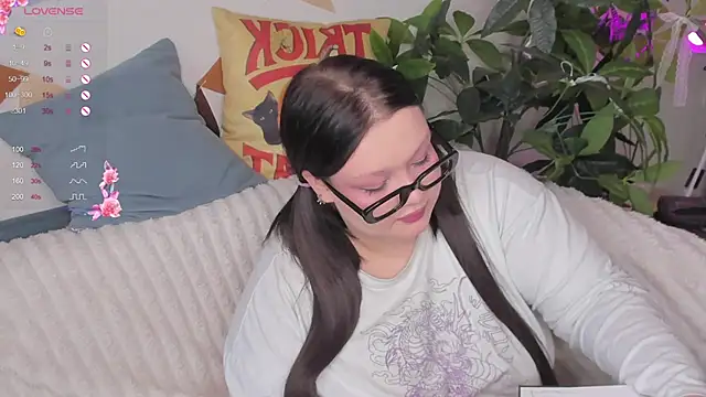 LilyBelll online show from 16, 10, 2025