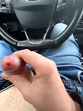 Snapshot of Titanhoott chatting on 8, 1, 2025 Titanhoott online show from 8, 1, 2025