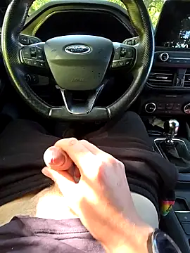 Snapshot of Titanhoott chatting on 18, 9, 2025 Titanhoott online show from 18, 9, 2025