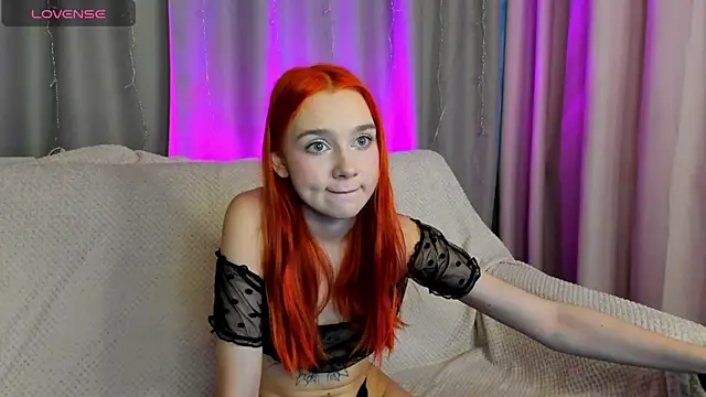 Snapshot of Lesi_Moonie01 chatting on 25, 12, 2024 Lesi Moonie01 online show from 25, 12, 2024