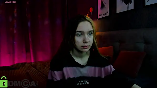 Lesi Moonie01 online show from 19, 10, 2025