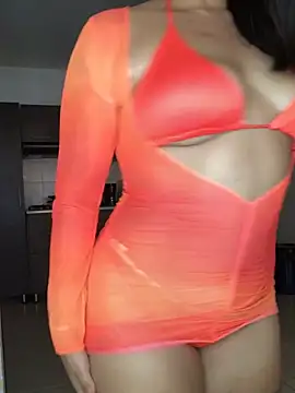 Snapshot of EmmaRossem chatting on 21, 10, 2025 EmmaRossem online show from 21, 10, 2025