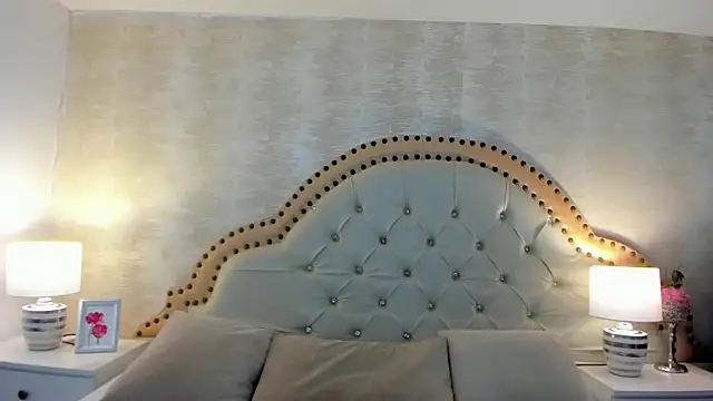 AmbarSantany online show from 14, 4, 2026