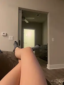 Snapshot of Kinkbitch25 chatting on 8, 1, 2025 Kinkbitch25 online show from 8, 1, 2025