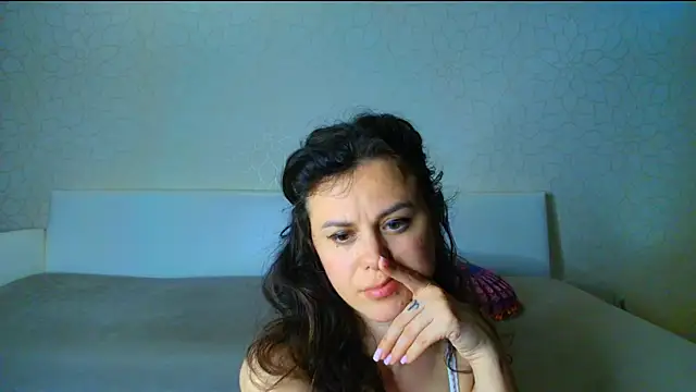 Snapshot of LeggyLover90 chatting on 20, 5, 2026 LeggyLover90 online show from 20, 5, 2026