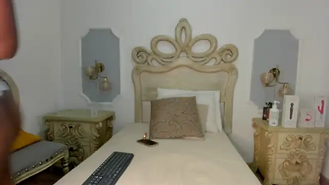  chloe adams online show from 3, 4, 2026