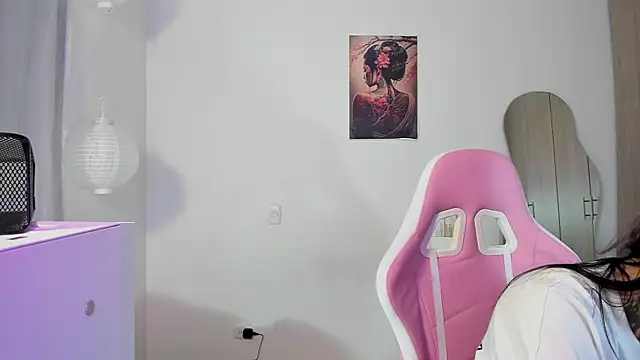 HollyHudsonn online show from 12, 3, 2025