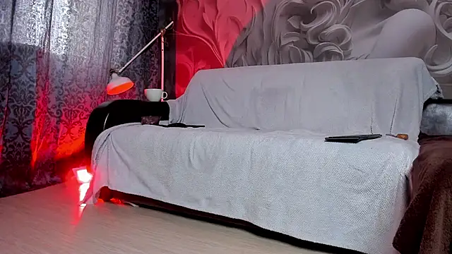 Snapshot of IrenePearcy chatting on 13, 2, 2025 IrenePearcy online show from 13, 2, 2025