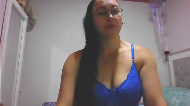 Snapshot of milly_sanchez chatting on 26, 10, 2025 milly sanchez online show from 26, 10, 2025