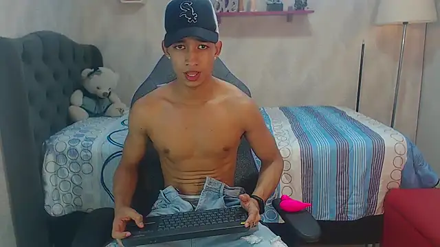 Snapshot of jose_sexycumm chatting on 19, 1, 2025 jose sexycumm online show from 19, 1, 2025