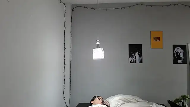 Snapshot of Kimandyuk chatting on 13, 1, 2025 Kimandyuk online show from 13, 1, 2025