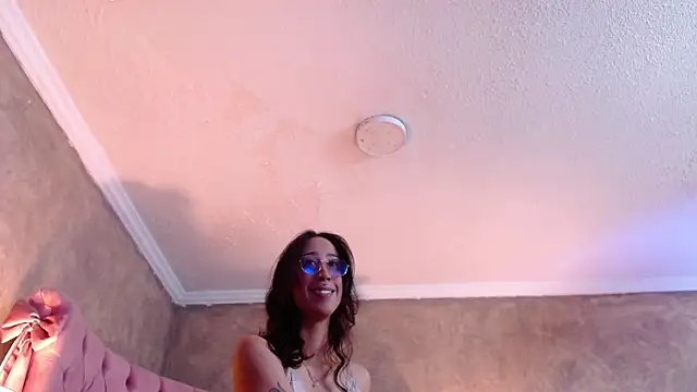 GabyPetit online show from 8, 2, 2025