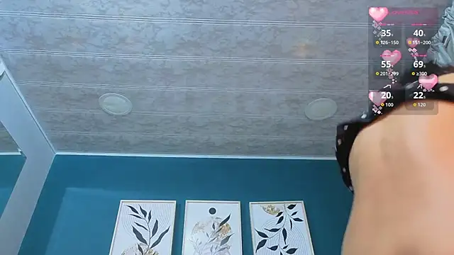 GabyPetit online show from 8, 9, 2025