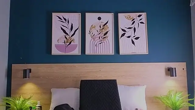 GabyPetit online show from 12, 9, 2025