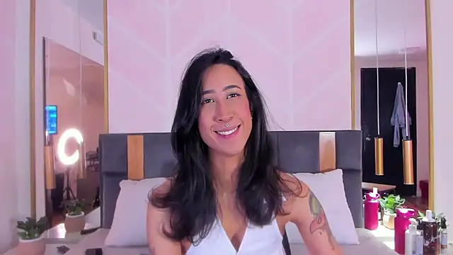 GabyPetit online show from 9, 11, 2025