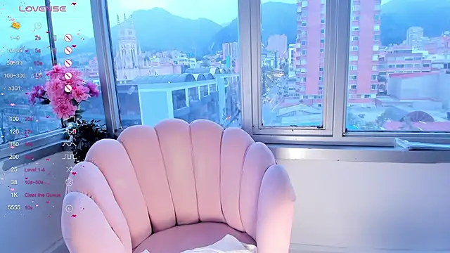 Snapshot of Megan_Lim chatting on 23, 12, 2024 Megan Lim online show from 23, 12, 2024