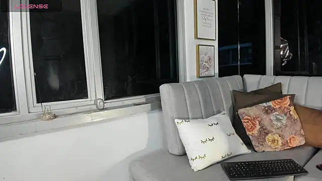 Snapshot of Megan_Lim chatting on 11, 3, 2025 Megan Lim online show from 11, 3, 2025