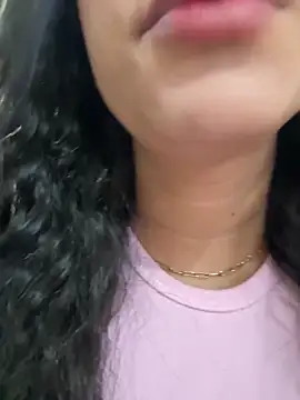 Elamesmamorena online show from 15, 4, 2026