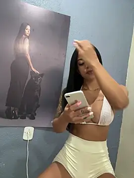 Snapshot of Elamesmamorena chatting on 5, 5, 2026 Elamesmamorena online show from 5, 5, 2026