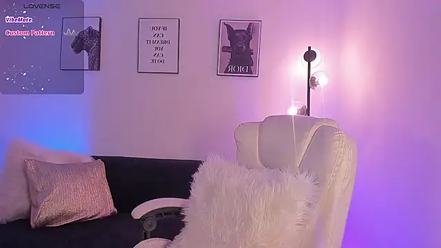 Emilyymilleer  online show from 7, 6, 2026