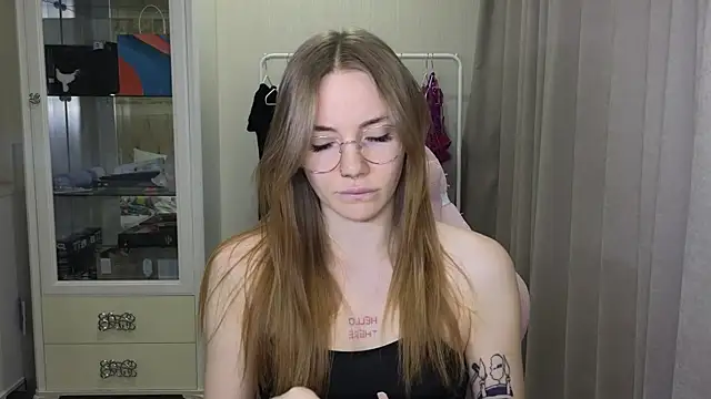 littlevildevil online show from 15, 1, 2025