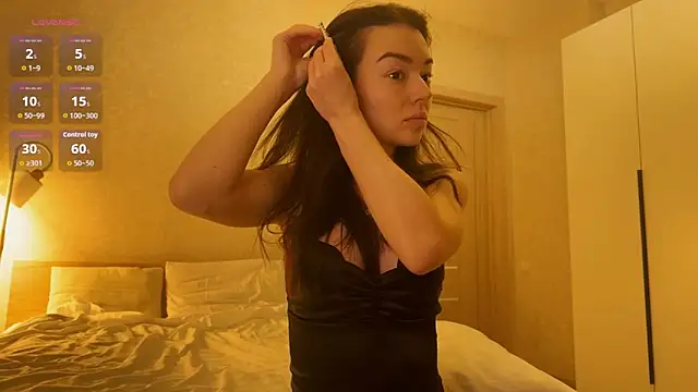 julya flowerss online show from 10, 3, 2026