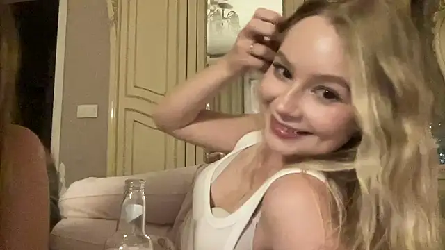 Snapshot of baby_lianaa chatting on 30, 7, 2026 baby lianaa online show from 30, 7, 2026
