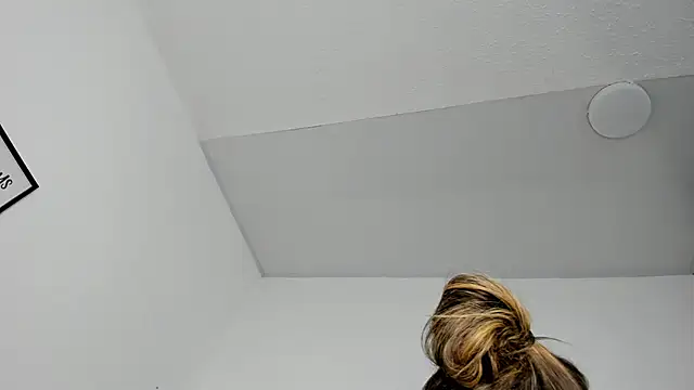 Lizz Luna online show from 21, 10, 2025