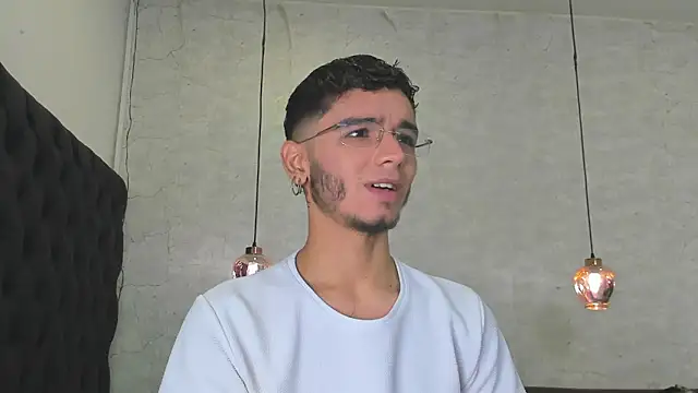 Ian Castillo  online show from 11, 2, 2025