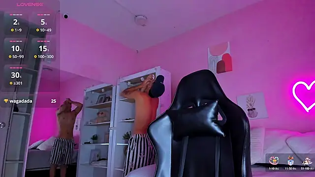 Ian Castillo  online show from 13, 9, 2025