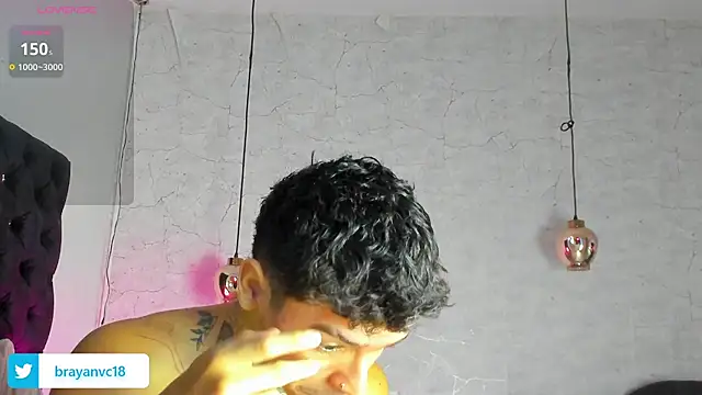 Ian Castillo  online show from 6, 10, 2025