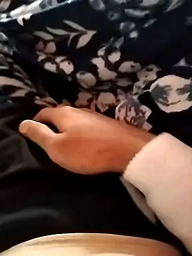 Snapshot of indian___fucker chatting on 28, 9, 2025 indian fucker online show from 28, 9, 2025