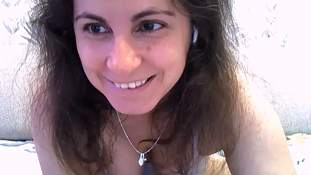 Snapshot of ShelaDiass chatting on 9, 9, 2025 ShelaDiass online show from 9, 9, 2025