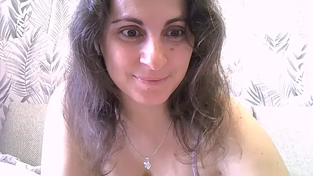 Snapshot of ShelaDiass chatting on 19, 10, 2025 ShelaDiass online show from 19, 10, 2025