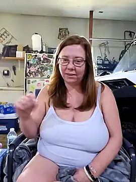 Snapshot of MsShelby40 chatting on 17, 12, 2024 MsShelby40 online show from 17, 12, 2024