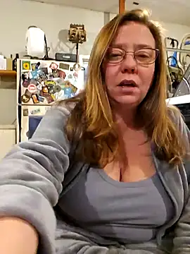 Snapshot of MsShelby40 chatting on 11, 1, 2025 MsShelby40 online show from 11, 1, 2025