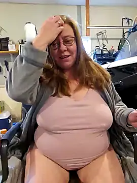 Snapshot of MsShelby40 chatting on 11, 2, 2025 MsShelby40 online show from 11, 2, 2025