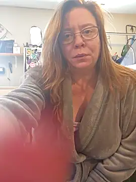 Snapshot of MsShelby40 chatting on 21, 2, 2025 MsShelby40 online show from 21, 2, 2025