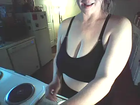 Big-Tits-McGee online show from 4, 3, 2025