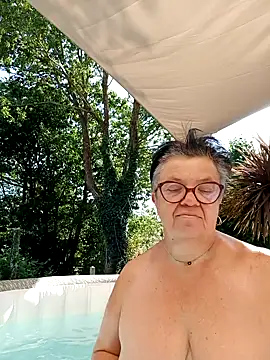 Snapshot of Vandeae44 chatting on 19, 7, 2026 Vandeae44 online show from 19, 7, 2026
