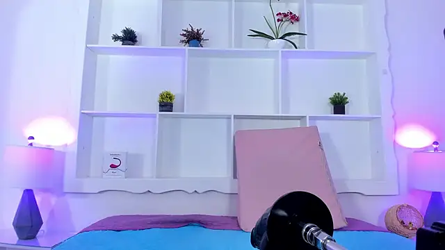 Jenifer Diaz online show from 14, 1, 2025