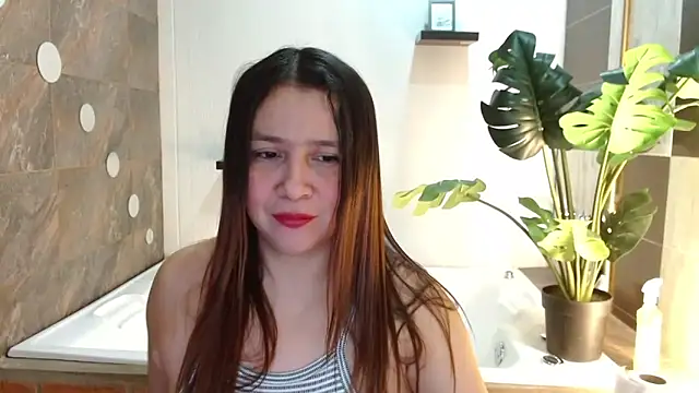 Snapshot of Heidy_Wells chatting on 26, 4, 2026 Heidy Wells online show from 26, 4, 2026