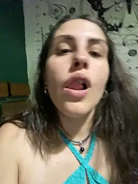 Snapshot of isadelasestrellas chatting on 27, 10, 2025 isadelasestrellas online show from 27, 10, 2025