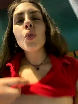 Snapshot of isadelasestrellas chatting on 4, 12, 2025 isadelasestrellas online show from 4, 12, 2025