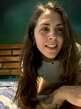 Snapshot of isadelasestrellas chatting on 5, 12, 2025 isadelasestrellas online show from 5, 12, 2025