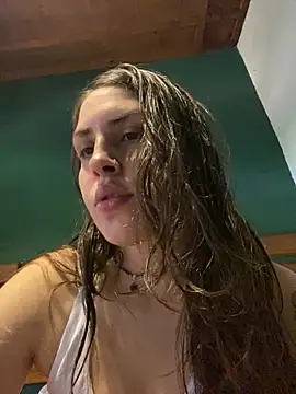 Snapshot of isadelasestrellas chatting on 17, 12, 2025 isadelasestrellas online show from 17, 12, 2025